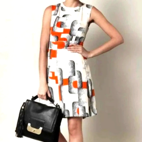 Diane Von Furstenberg Dresses & Skirts - Diane Von Furstenberg dress size 14 geometrical mini length pleated sleeveless